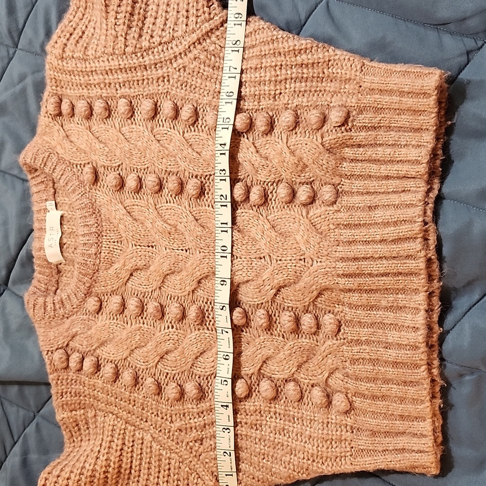 ASTR The Label Tina Pom Pom Sweater size S - Picture 12 of 16